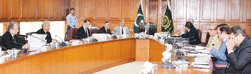 ISLAMABAD: Chief Justice of Pakistan Mian Saqib Nisar presides over a meeting of the Judicial Commission at the Supreme Court on Thursday.—PPI