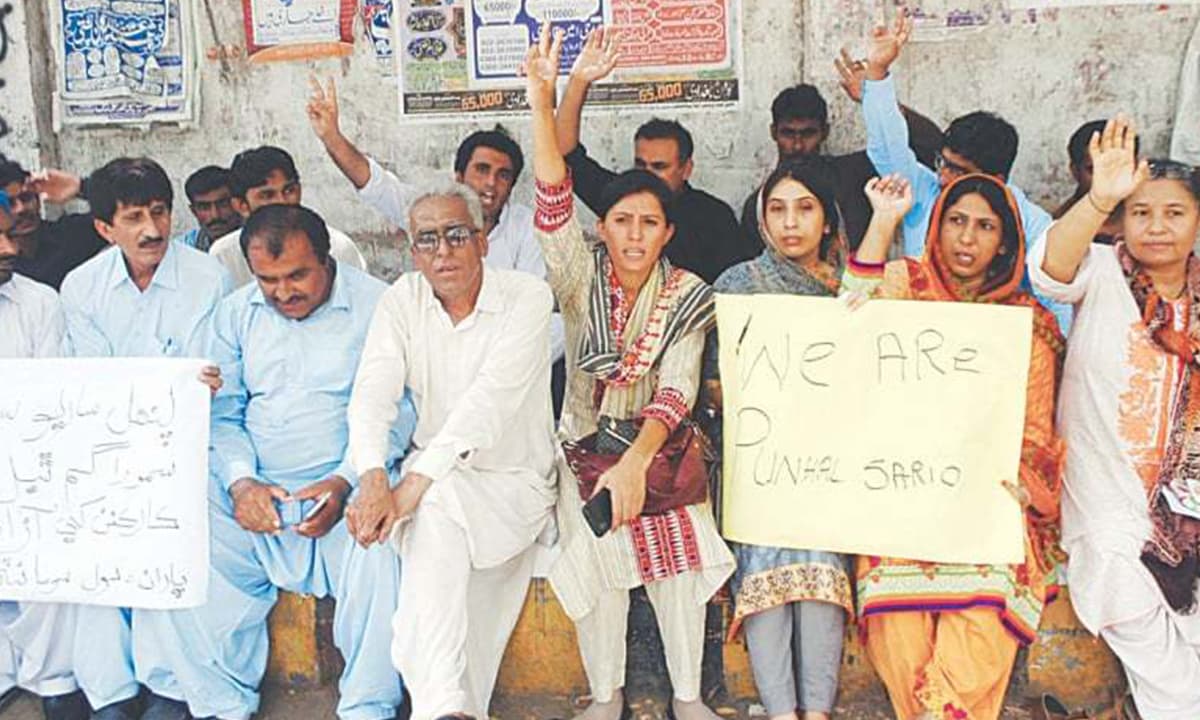 Activists protest Punhal Sario's disappearance | Photo courtesy: Dawn.com