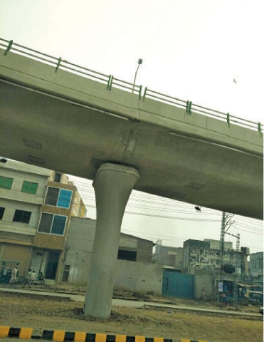 New flyover develops cracks - Newspaper - DAWN.COM
