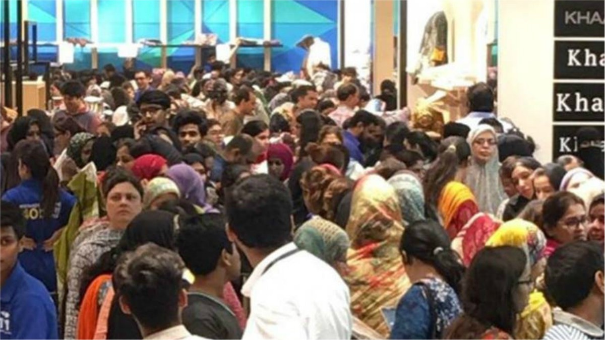 You have to see what Khaadi's latest sale is doing to people