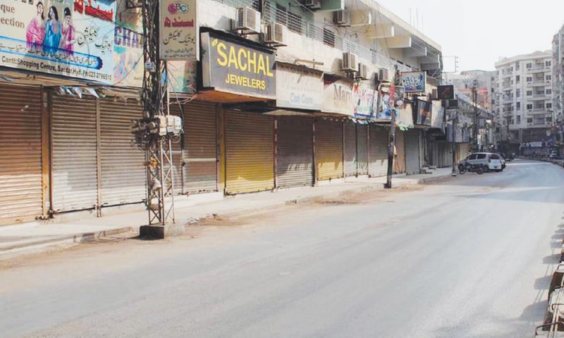 THE Chandni and Resham bazaars wear a deserted look as Hyderabad remains closed
on Saturday.—Dawn THE Chandni and Resham bazaars wear a deserted look as Hyderabad remains closed
on Saturday.—Dawn