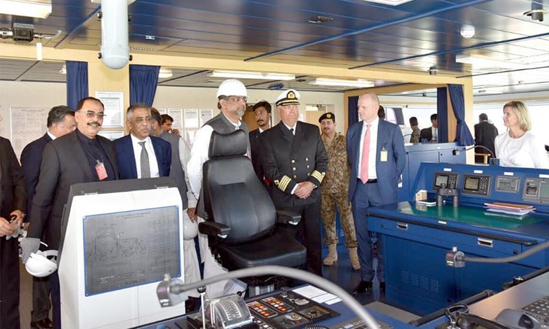 Prime Minister Shahid Khaqan Abbasi inaugurated the second liquefied natural gas (LNG) re-gasification terminal at Port Qasim on Nov 20.&mdash;Dawn