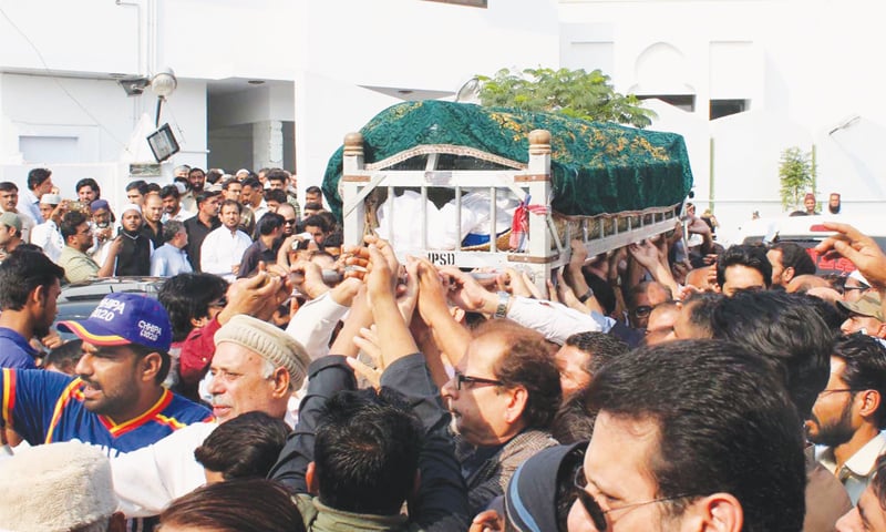 Zubaida Tariq’s coffin being carried for burial on Friday.—PPI Zubaida Tariq’s coffin being carried for burial on Friday.—PPI