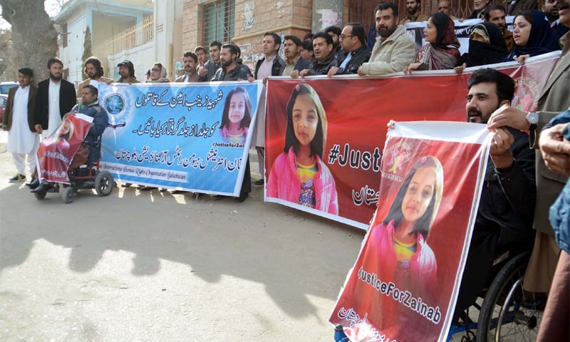 Members of Human Rights International Balochistan hold a protest at Quetta Press Club on Jan 11, 2018, against the rape and murder of Zainab | Arsalan Naseer/PPI Images