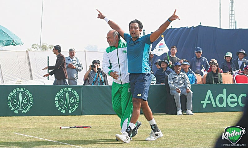 Aisam downs Korean player Soon Woo Kwon in a hard-fought three-set match of BNP Paribas Asia-Oceania Zone Group-I tie at the grass courts of Pakistan Sports Complex, Islamabad