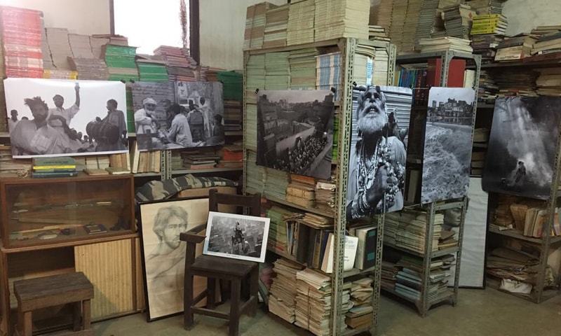 Akhtar Soomro&rsquo;s photos displayed inside Ooppervallee Gallery