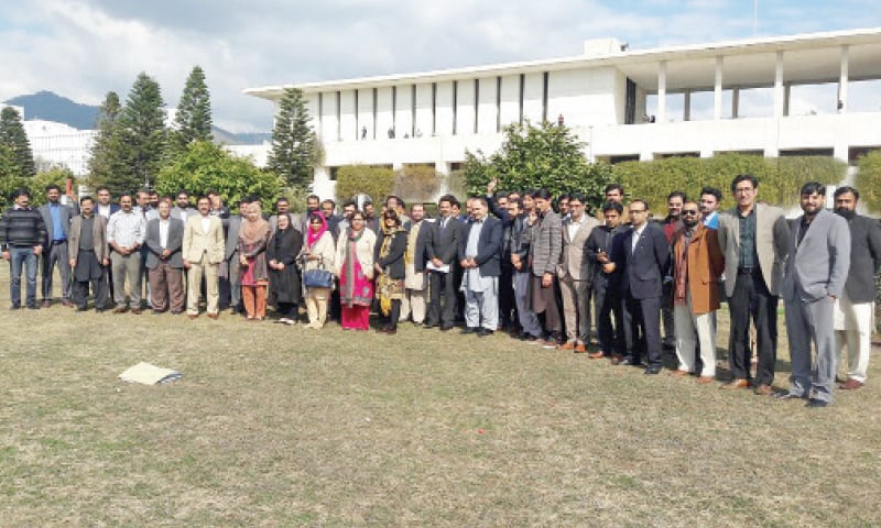 OMG officers protest outside the Establishment Division.