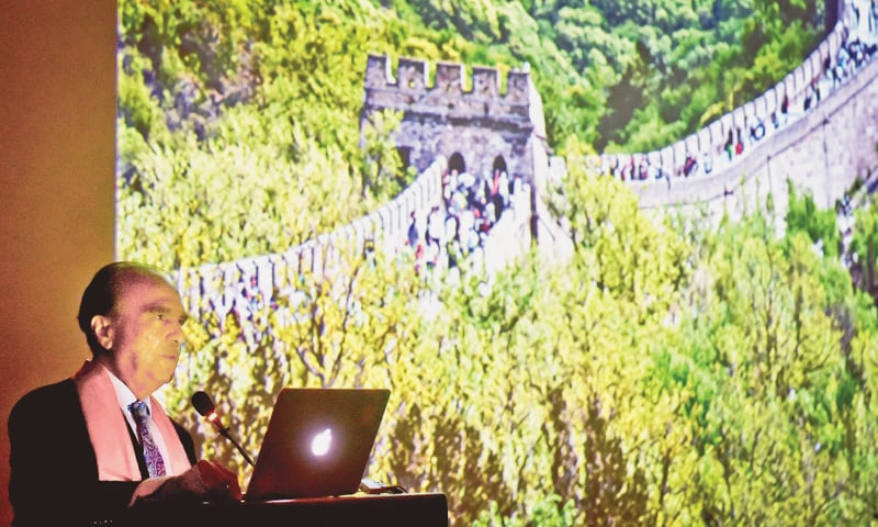 DR Iftikhar Salahuddin discusses one of the slides during the lecture on Tuesday.
—Fahim Siddiqi / White Star DR Iftikhar Salahuddin discusses one of the slides during the lecture on Tuesday.
—Fahim Siddiqi / White Star