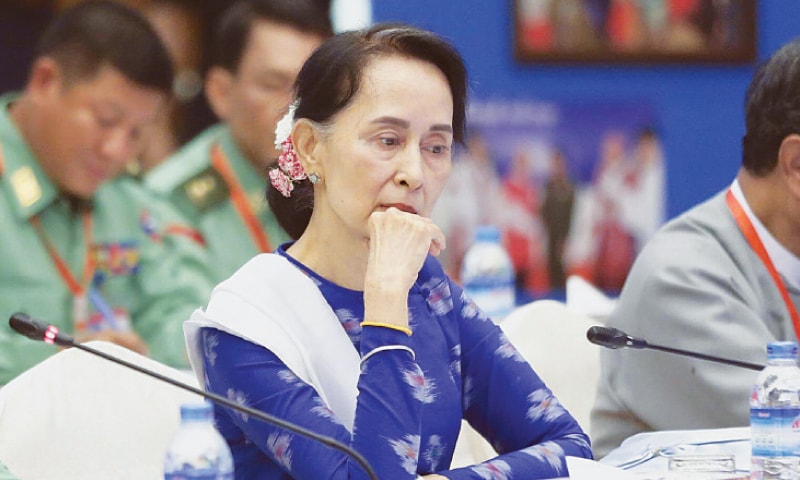 MYANMAR leader Aung San Suu Kyi becomes a falling star as 
she did little to speak up 
against the persecution of the Muslim Rohingya minority.
&mdash;The Straits Times