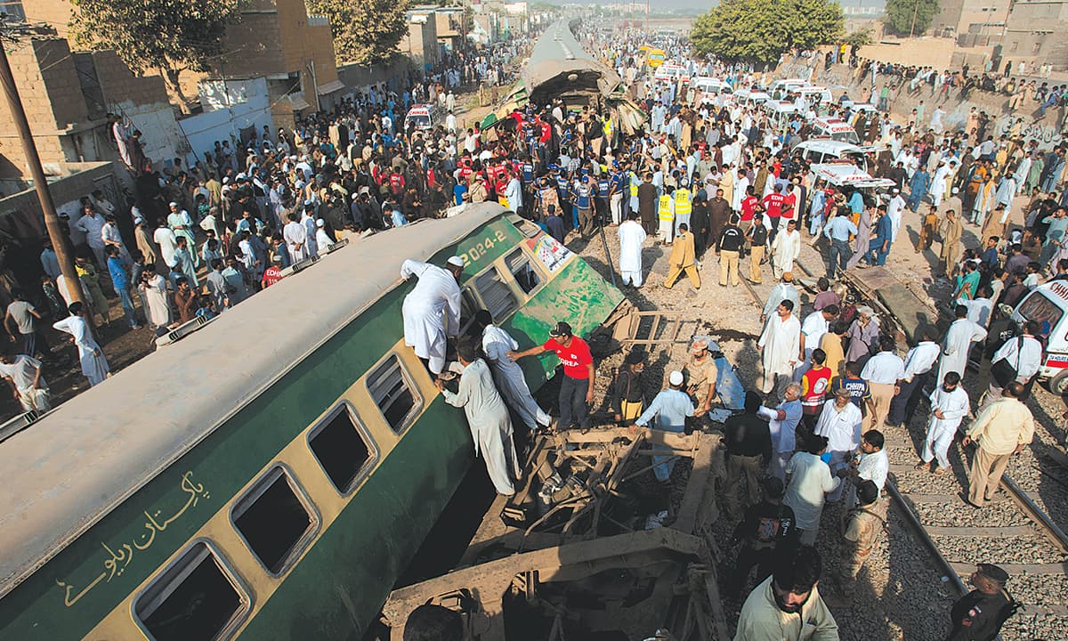 The wreckage of a train collision near Karachi on November 3, 2016 | M Adil, White Star