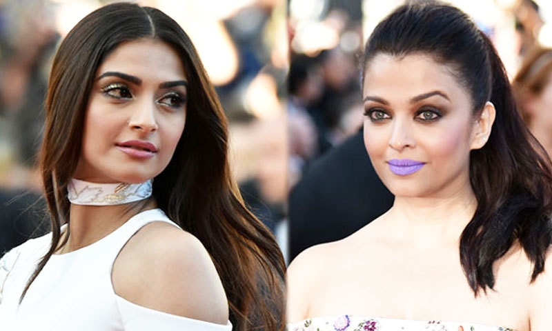 دونوں اداکاراؤں میں 2008 سے سرد جنگ جاری تھی—اسکرین شاٹ/ یوٹیوب دونوں اداکاراؤں میں 2008 سے سرد جنگ جاری تھی—اسکرین شاٹ/ یوٹیوب