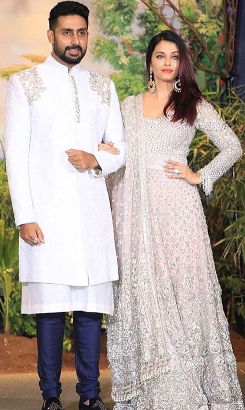 ابھیشیک بچن اس دوران اہلیہ ایشوریا رائے بچن کے ساتھ نظر آئے &mdash;۔