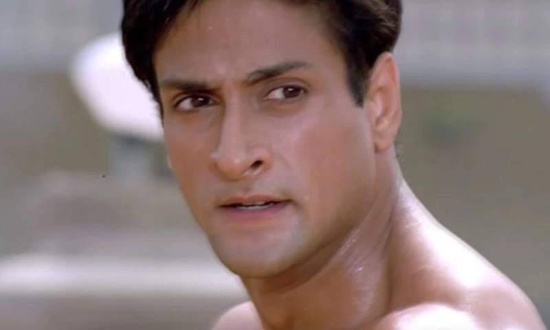 اداکار کا انتقال 28 جولائی 2017 کو اپنی رہائش گاہ پر دل کا دورہ پڑنے سے ہوا &mdash;.