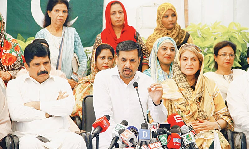 Pak Sarzaeem Party chief Mustafa Kamal addresses a press conference with Fauzia Kasuri at Pakistan House on Thursday.&mdash;PPI