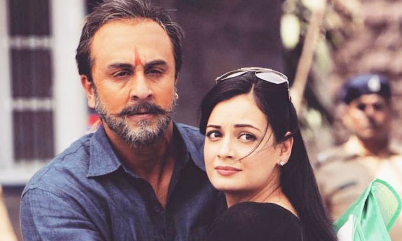 فلم میں دیا مرزا نے سنجے دت کی بیوی کا کردار ادا کیا ہے&mdash;اسکرین شاٹ