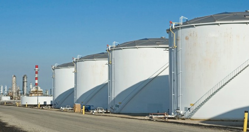Under the current policy, oil companies are required to maintain 20-day stocks for their respective sales volume. Under the current policy, oil companies are required to maintain 20-day stocks for their respective sales volume.