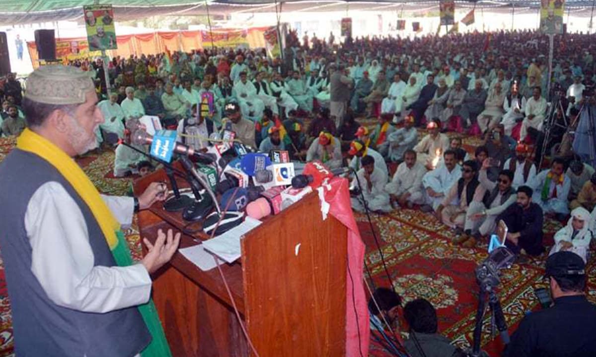 Sardar Akhtar Mengal, chief of the Balochistan National Party, addresses the public in Quetta in April this year | PPI