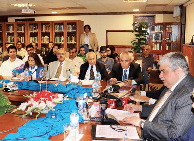 Russian Ambassador Alexey Dedov gives a lecture at IPRI.
