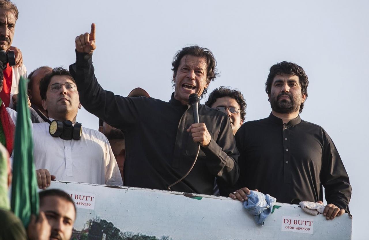 Imran Khan addresses dharna participants from atop a container. ─ Reuters/File