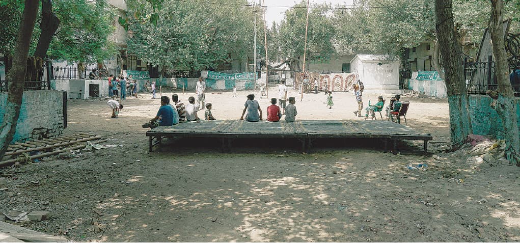 SOCIETY: THE LAST DHOBI GHAT - Newspaper SOCIETY: THE LAST DHOBI GHAT - Newspaper