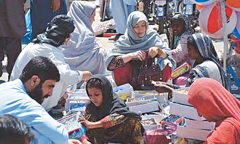 Women shopping for Eid amidst tight security in Quetta