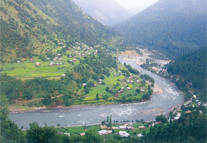 Whose side are you on: a view of Keran in Neelum Valley, with ‘Azad’ Kashmir on the right and India-held Kashmir on the left, and the Neelum river in between acting as a natural ‘border’ between the two regions | Photo from the book