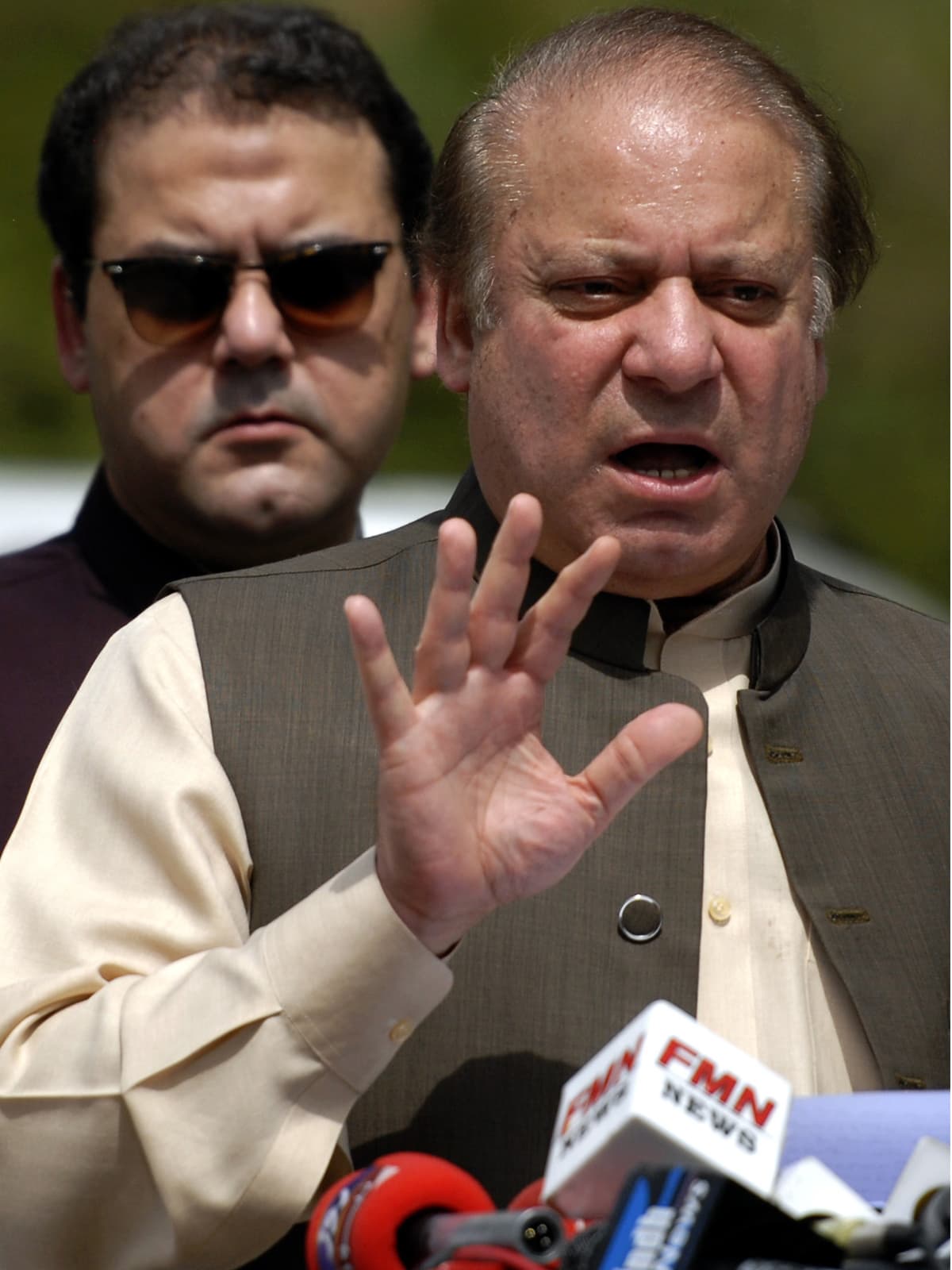 Nawaz Sharif speaks to the media outside the premises assigned to the joint investigation team in Islamabad on June 15, 2017 | Mohammad Asim, White Star