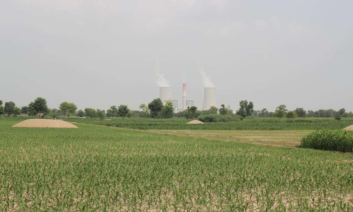 A view of the coal power plant in Sahiwal | Photos by Amel Ghani