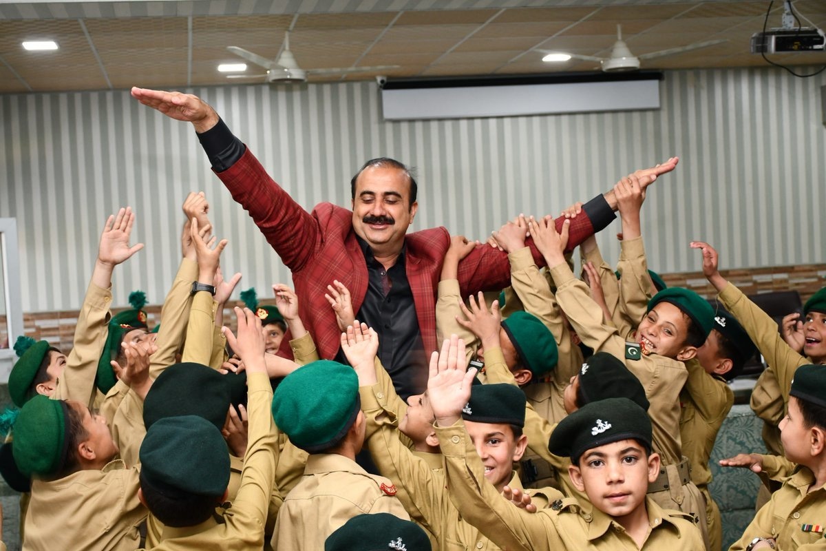 Children of Golden Arrow Pakistan Sweet Home Mir Ali prepare for 23rd March Pakistan Day parade on their vacation visit to PSH Islamabad with Patron in Chief Mr. Zamurrad Khan. Photo courtesy @SweetHomesPak