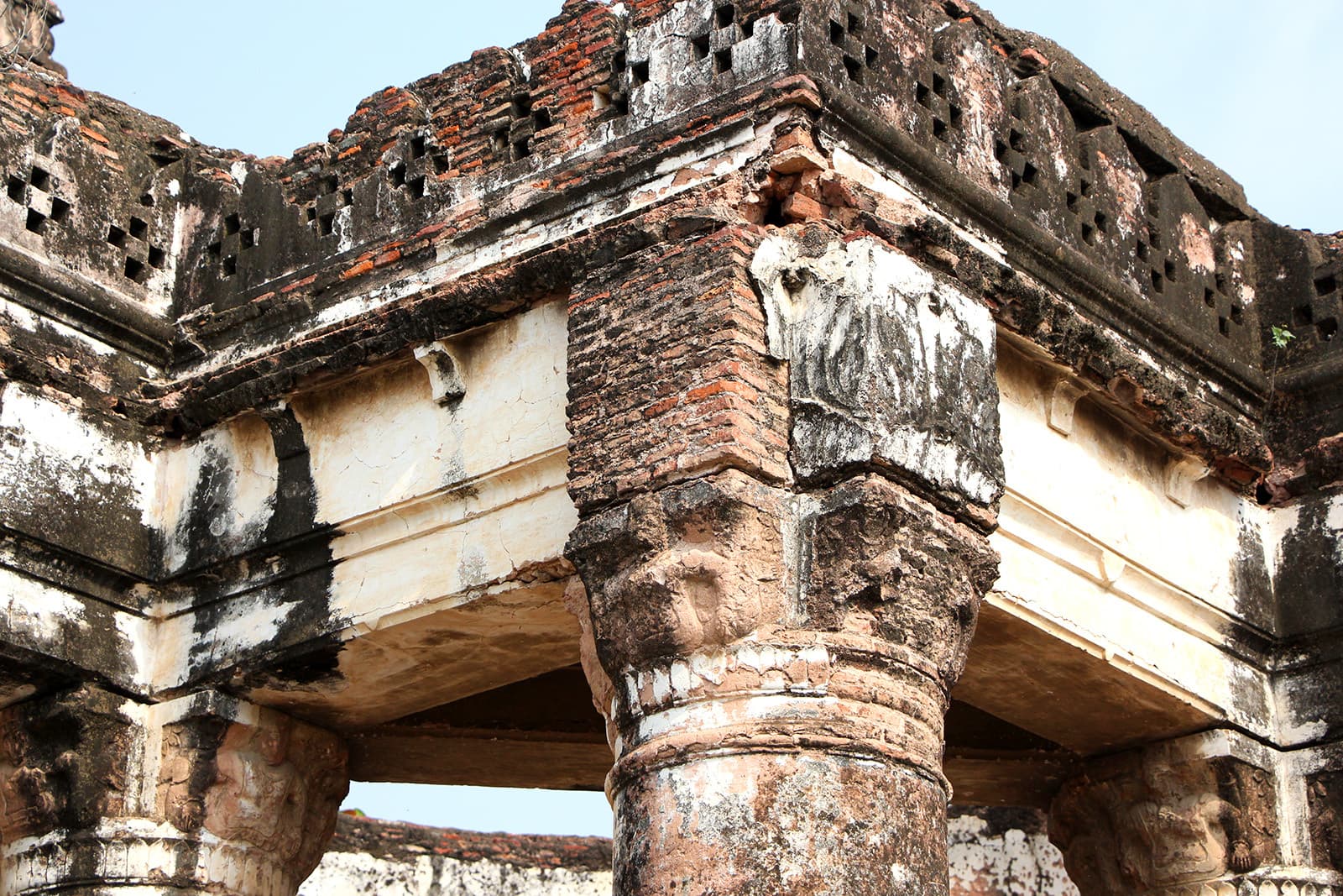 Detail on the Shawala Teja Singh Temple.