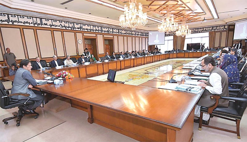 ISLAMABAD: Prime Minister Imran Khan chairs a meeting of the federal cabinet at PM Office on Thursday.—APP