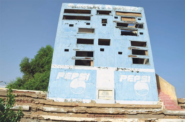 An old and useless scoreboard