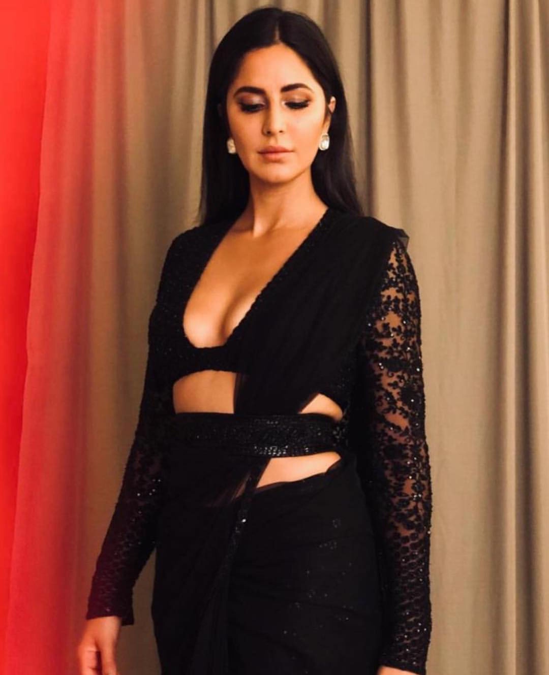 تقریب میں زیادہ تر اسٹارز سیاہ رنگ کے ملبوسات میں جلوہ گر ہوئے جن میں سے ایک کترینہ کیف بھی تھیں &mdash;فوٹو/ انسٹاگرام