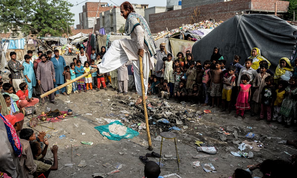 Bahar Ali in the middle of a performance