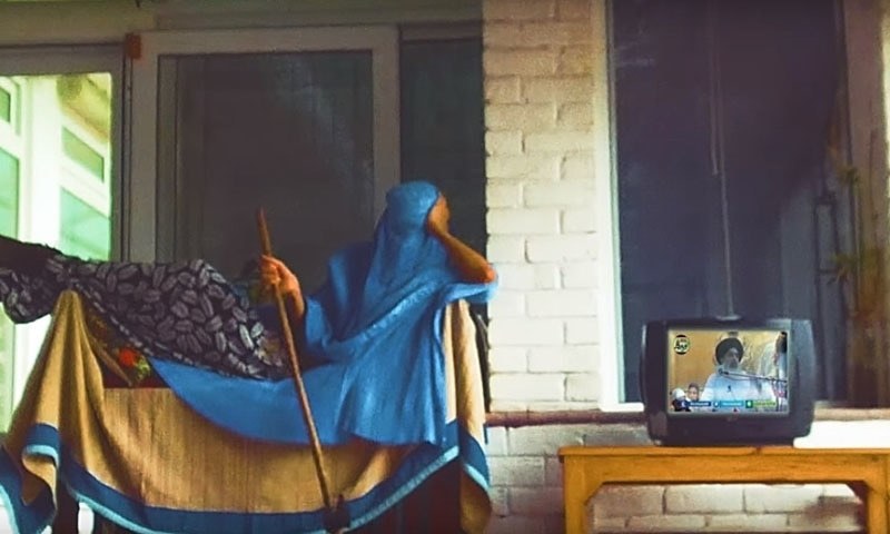 گانے کی ویڈیو میں خواتین کو اپنے غصے کا اظہار کرتے دکھایا گیا &mdash;فوٹو/ اسکرین شاٹ