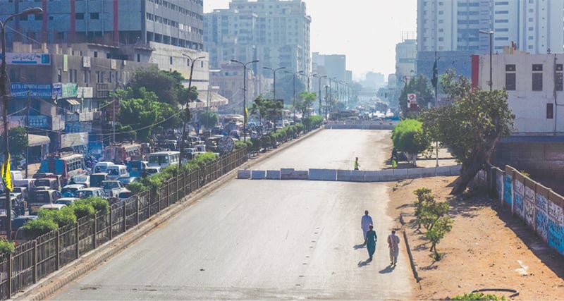 M.A. Jinnah Road’s second track also closing on Dec 1 - Pakistan - DAWN.COM