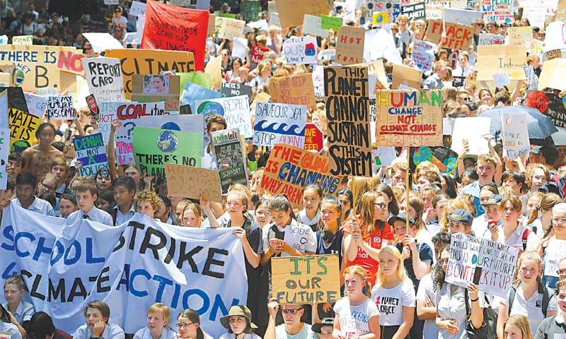 Thousands of Australian students call for action over climate change - Newspaper - DAWN.COM