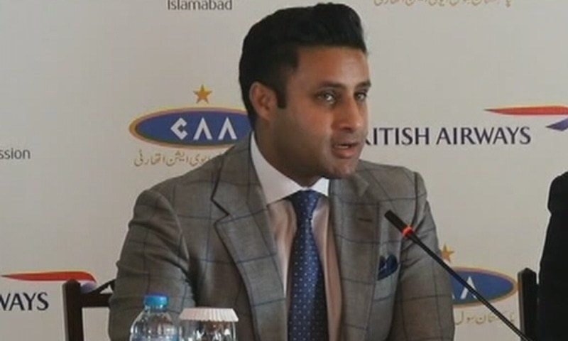 Prime Minister’s special assistant Zulfi Bukhari hails British Airways' decision to resume flights at a press conference on Tuesday. — DawnNewsTV