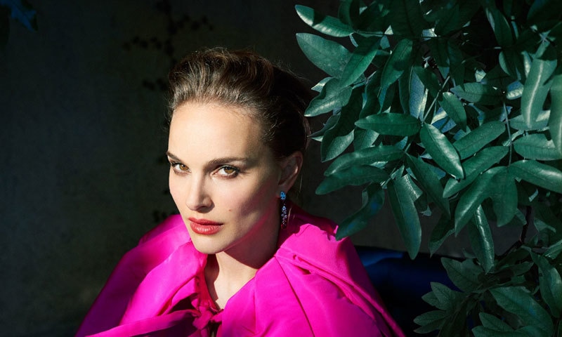 نتالی پورٹ مین 50 سے زائد فلموں میں کام کر چکی ہیں&mdash;فوٹو: وینٹی فیئر