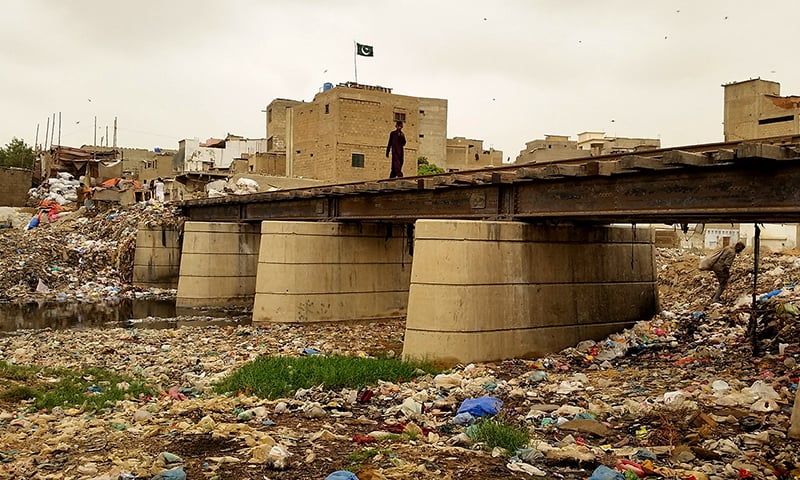 Moosa Colony Karachi Map Life Along Kcr: Between Aspirations For Mobility And Threat Of Eviction -  Pakistan - Dawn.com