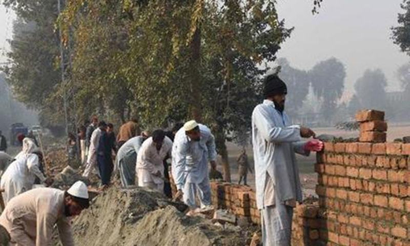 سی ای او پی ایم آر سی کے مطابق ہمیں 70 کروڑ ڈالر موصول ہونا ہیں &mdash; فائل فوٹو