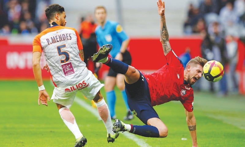 LILLE: Lille’s Xeka (R) vies for the ball with Montpellier’s Pedro Mendes during their Ligue 1 match at the Stade Pierre-Mauroy.—Reuters LILLE: Lille’s Xeka (R) vies for the ball with Montpellier’s Pedro Mendes during their Ligue 1 match at the Stade Pierre-Mauroy.—Reuters