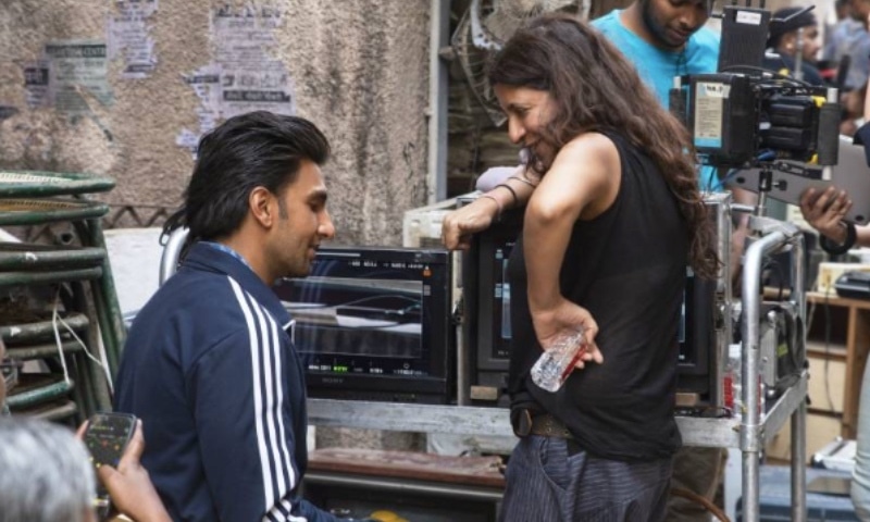 Zoya Akhtar on set with Ranveer Singh