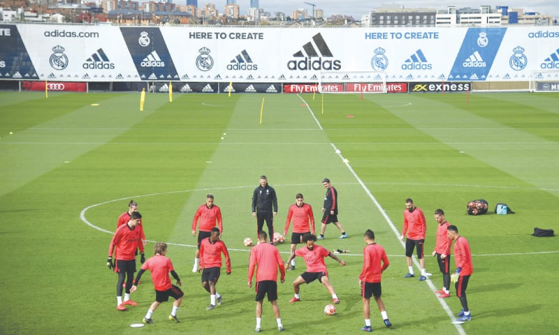 Trailing Dortmund Manchester United Seek Champions League Lifeline Newspaper Dawn Com