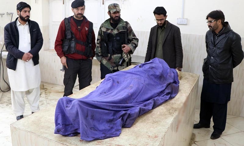 افضل کوہستانی کے قتل کے مقدمے میں ان کے بھتیجے فیض الرحمٰن کو گرفتار کیا گیا تھا&mdash;فوٹو: آنلائن./سلطان ڈوگر