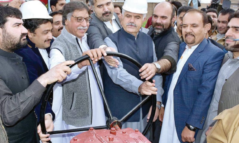 KP Chief Minister Mahmood Khan inaugurates gas supply in Achini Bala, Peshawar, on Friday. — APP