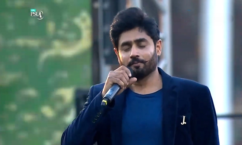 Abrarul Haq singing "Nach majanan". —DawnNewsTV