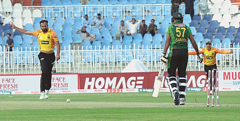 RAWALPINDI: Khyber Pakhtunkhwa paceman Wahab Riaz cleans up Federal Areas&rsquo; tailender Sameen Gul during the Pakistan Cup match at Pindi Cricket Stadium on Wednesday.&mdash;APP