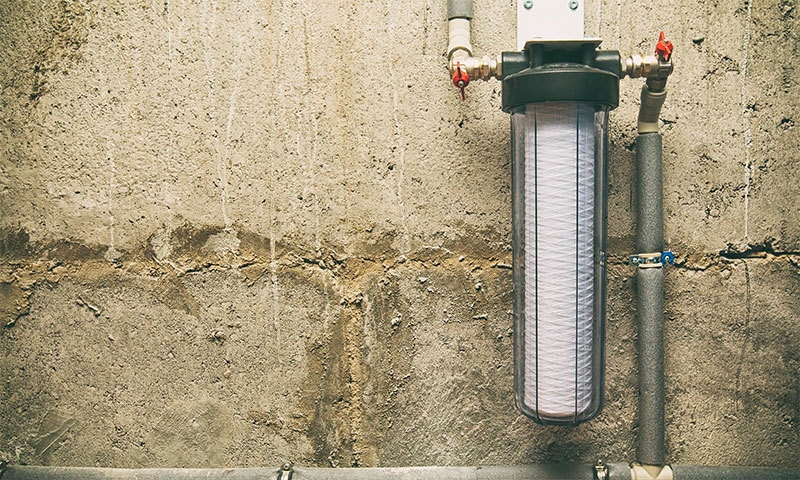 اکثر لوگ اس کا فیصلہ نہیں کرپاتے &mdash; شٹر اسٹاک فوٹو