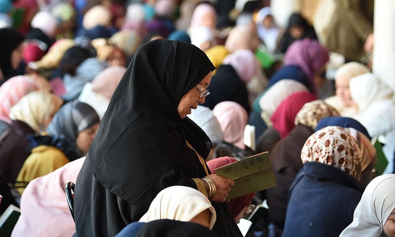 Women are not allowed inside most mosques in India although a few have separate entrances for women to go into segregated areas. ─ AFP/File